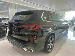 2022 BMW X5 40Li M Sport Package, чёрный — фото 18