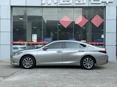 2021 Lexus ES 200 Excellence — фото 3
