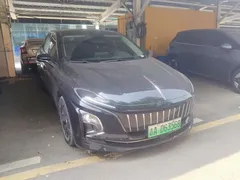 2023 Hongqi E-QM5 Basic Mobility, чёрный — фото 3