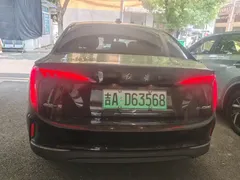 2023 Hongqi E-QM5 Basic Mobility, чёрный — фото 9