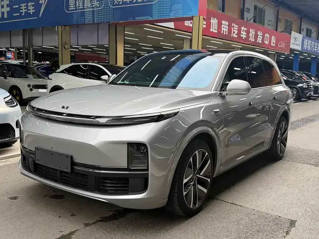 2023 Li Auto L8 Air