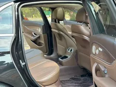 2022 Mercedes-Benz E-Class E 350 e L PHEV Sedan, чёрный — фото 9