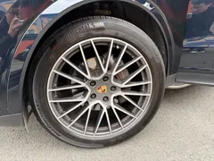 2022 Porsche Cayenne Coupe 3.0T Platinum, чёрный — фото 15