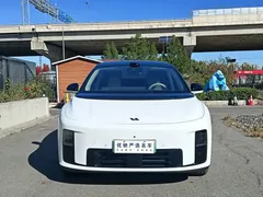 2025 Li Auto i8 Standard, белый — фото 2