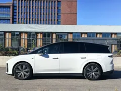 2025 Li Auto i8 Standard, белый — фото 6