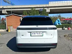 2025 Li Auto i8 Standard, белый — фото 8