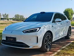 2025 Aito M5 EREV Ultra 2WD, белый — фото 3