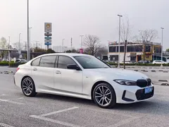2024 BMW 3 Series 320Li M Sport Package, белый — фото 3