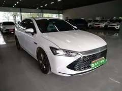 2024 BYD Qin PLUS Honor DM-i PHEV 55km Leading, белый — фото 4