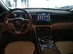 2024 BYD Qin PLUS Honor DM-i PHEV 55km Leading, белый — фото 10