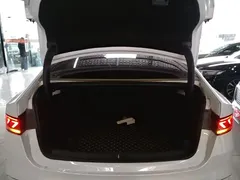 2024 BYD Qin PLUS Honor DM-i PHEV 55km Leading, белый — фото 19