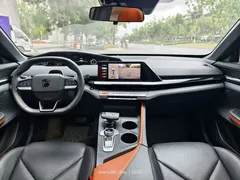 2022 Changan UNI-V 1.5T — фото 6