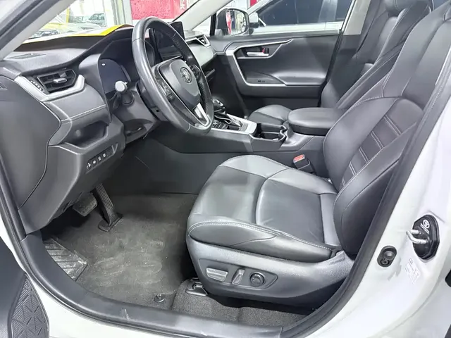 2023 Toyota Wildlander 2.0L CVT 4WD Luxury Plus