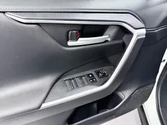 2023 Toyota Wildlander 2.0L CVT 4WD Luxury Plus, белый — фото 7