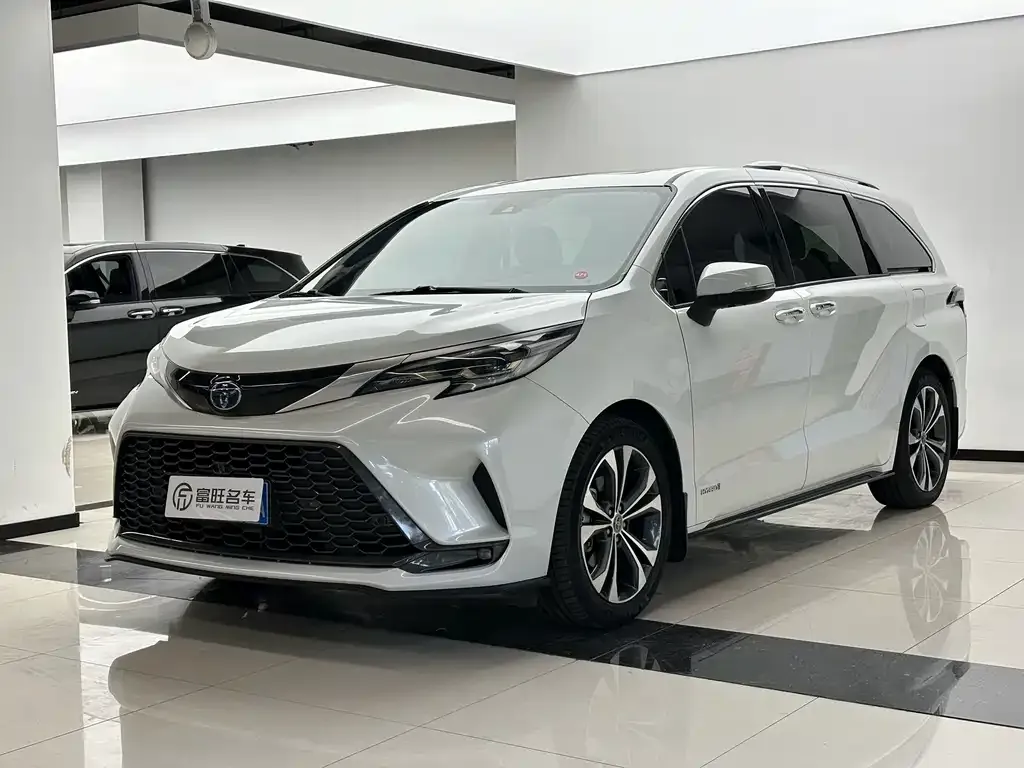 2023 Toyota Granvia 2.5L Hybrid Premium Plus