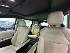 2023 Toyota Granvia 2.5L Hybrid Premium Plus, белый — фото 16