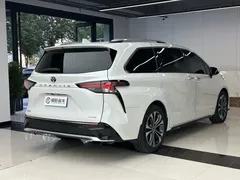 2023 Toyota Granvia 2.5L Hybrid Premium Plus, белый — фото 20