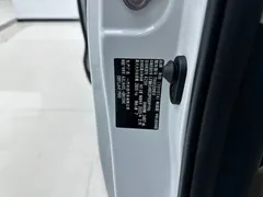 2023 Toyota Granvia 2.5L Hybrid Premium Plus, белый — фото 21