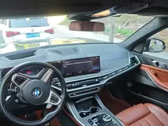 2023 BMW X7 xDrive40i Premium M Sport Package, чёрный — фото 5