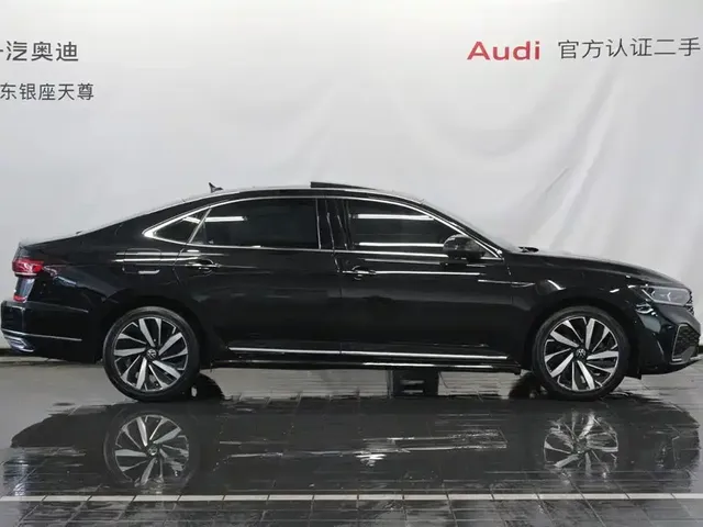2022 Volkswagen Passat 330TSI Luxury