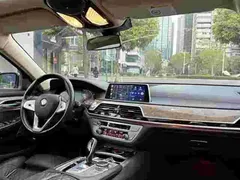 2019 BMW 7 Series 740Li Leading M Sport Package — фото 8