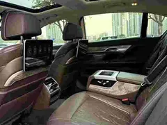 2019 BMW 7 Series 740Li Leading M Sport Package — фото 9