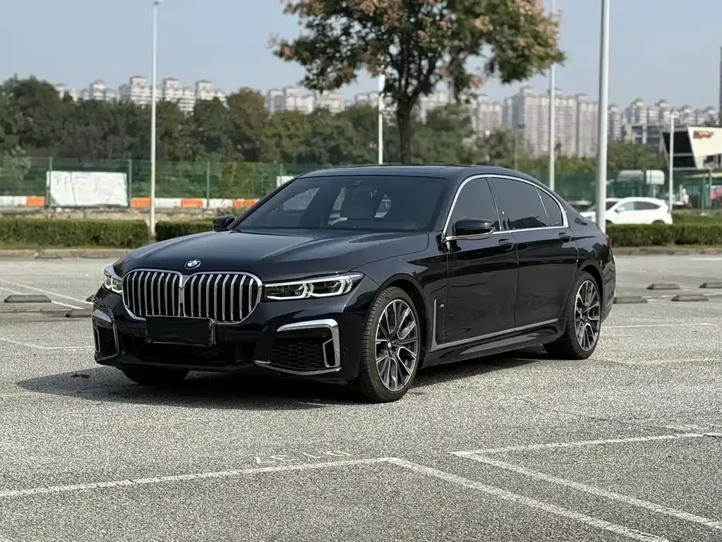 2021 BMW 7 Series 740Li Leading M Sport Package