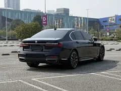 2021 BMW 7 Series 740Li Leading M Sport Package, чёрный — фото 5