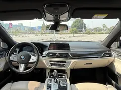 2021 BMW 7 Series 740Li Leading M Sport Package, чёрный — фото 9