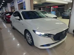 2021 Mazda 3 2.0L AT, белый — фото 4
