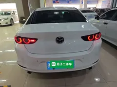 2021 Mazda 3 2.0L AT, белый — фото 6
