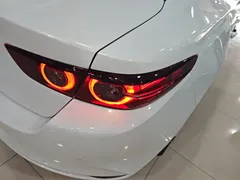 2021 Mazda 3 2.0L AT, белый — фото 8
