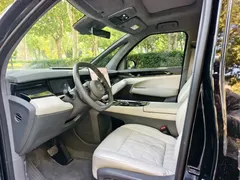 2024 Zeekr 009 6-Seat Executive 4WD 108kWh, чёрный — фото 8