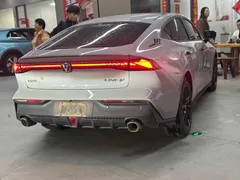 2022 Changan UNI-V 1.5T Premium — фото 12