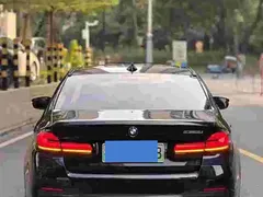 2021 BMW 5 Series 535Le PHEV Pioneer M Sport Package, чёрный — фото 3