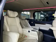 2021 Toyota Alphard Hybrid 2.5L Luxury, чёрный — фото 7