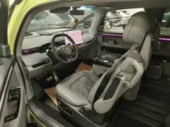 2025 Zeekr Mix Smart Driving, зелёный — фото 15