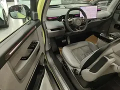 2025 Zeekr Mix Smart Driving, зелёный — фото 16