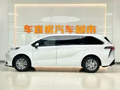 2023 Toyota Sienna 2.5L Hybrid Comfort, белый — фото 4