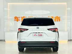 2023 Toyota Sienna 2.5L Hybrid Comfort, белый — фото 6