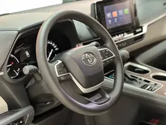 2023 Toyota Sienna 2.5L Hybrid Comfort, белый — фото 7