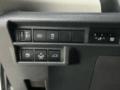 2023 Toyota Sienna 2.5L Hybrid Comfort, белый — фото 24