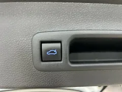 2023 Toyota Sienna 2.5L Hybrid Comfort, белый — фото 28