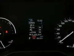 2023 Toyota Sienna 2.5L Hybrid Comfort, белый — фото 30