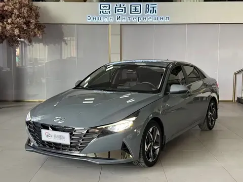 2022 Hyundai Elantra 1.5L CVT LUX Premium