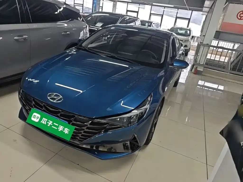 2021 Hyundai Elantra 1.5L CVT LUX Premium