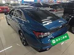 2021 Hyundai Elantra 1.5L CVT LUX Premium, синий — фото 5