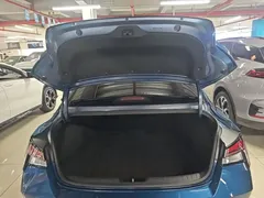 2021 Hyundai Elantra 1.5L CVT LUX Premium, синий — фото 19