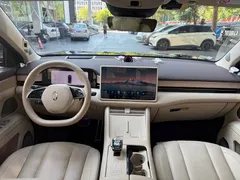 2024 Aito M7 1.5T RWD Smart Driving Pro 5-seat, чёрный — фото 9