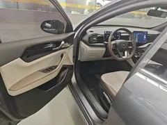 2023 BYD Qin PLUS Champion DM-i PHEV 55KM Leading — фото 16